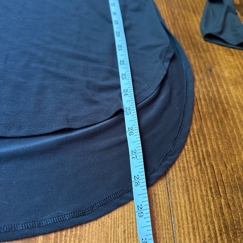 GAP Black Long Sleeve Athletic Top - Picture 5 of 6